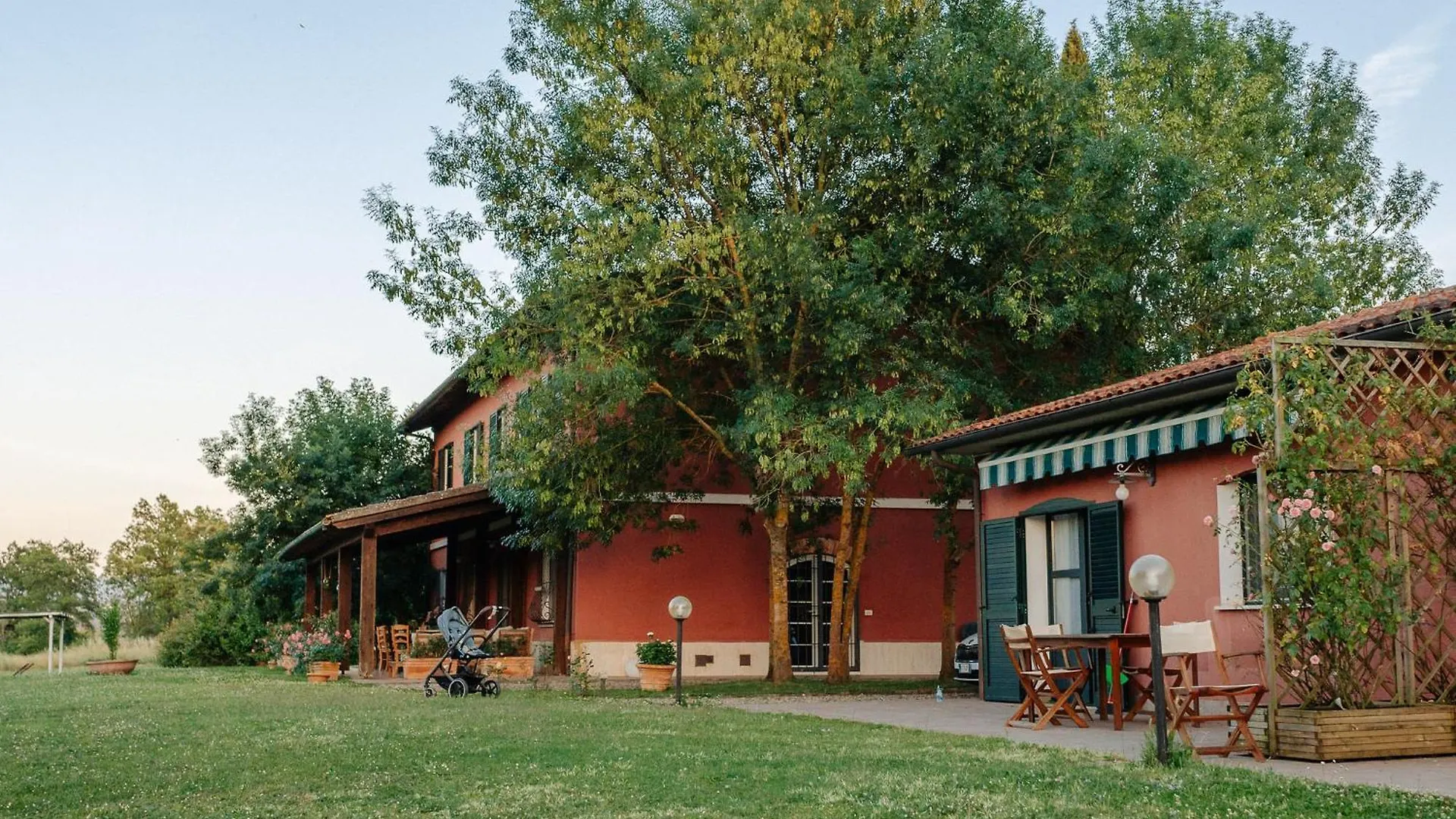 Il Casale Delle Rose Aparthotel Paganico