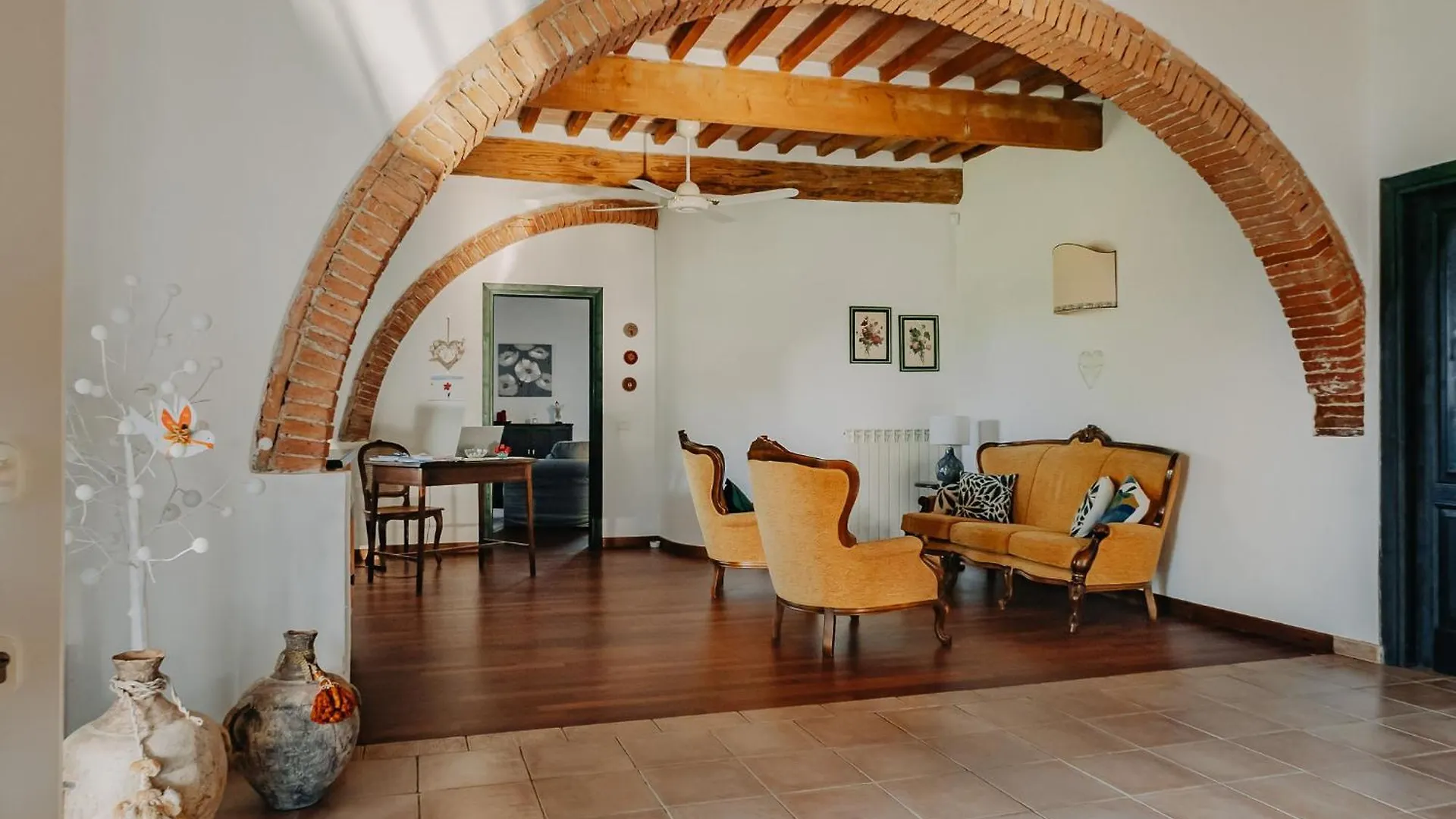 Il Casale Delle Rose Apart otel Paganico  İtalya
